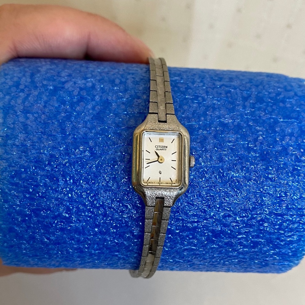 VTG citizen woman’s quartz silver watch